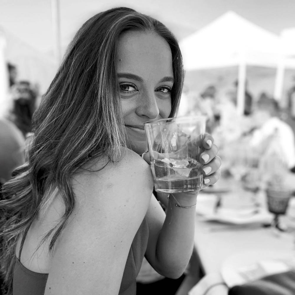 Meet your Posher, Laura